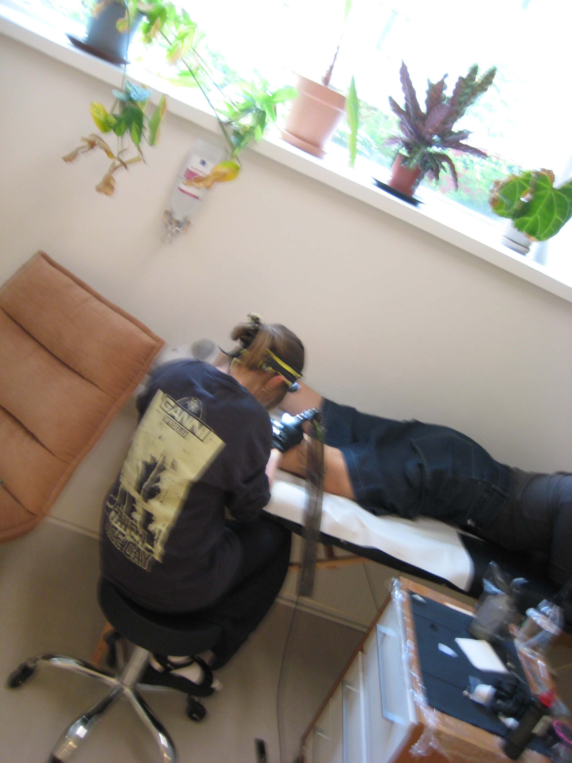 Irka, fine line tattoo artist in Helsinki